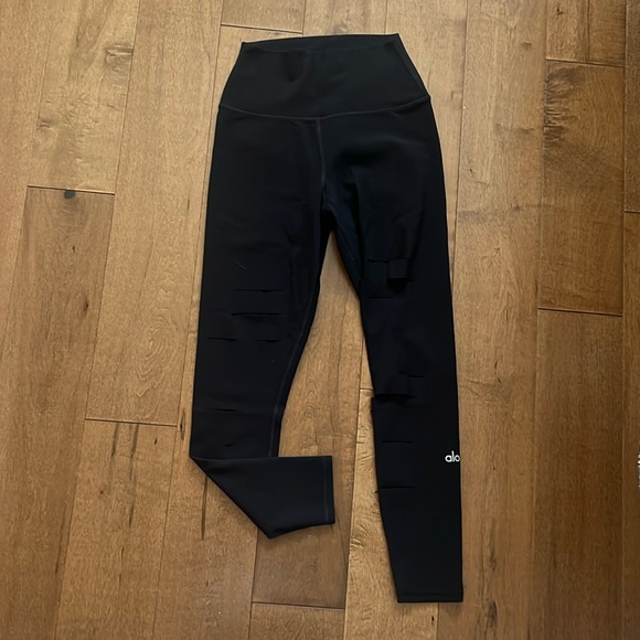 NWT ripped leggings - Picture 2 of 4